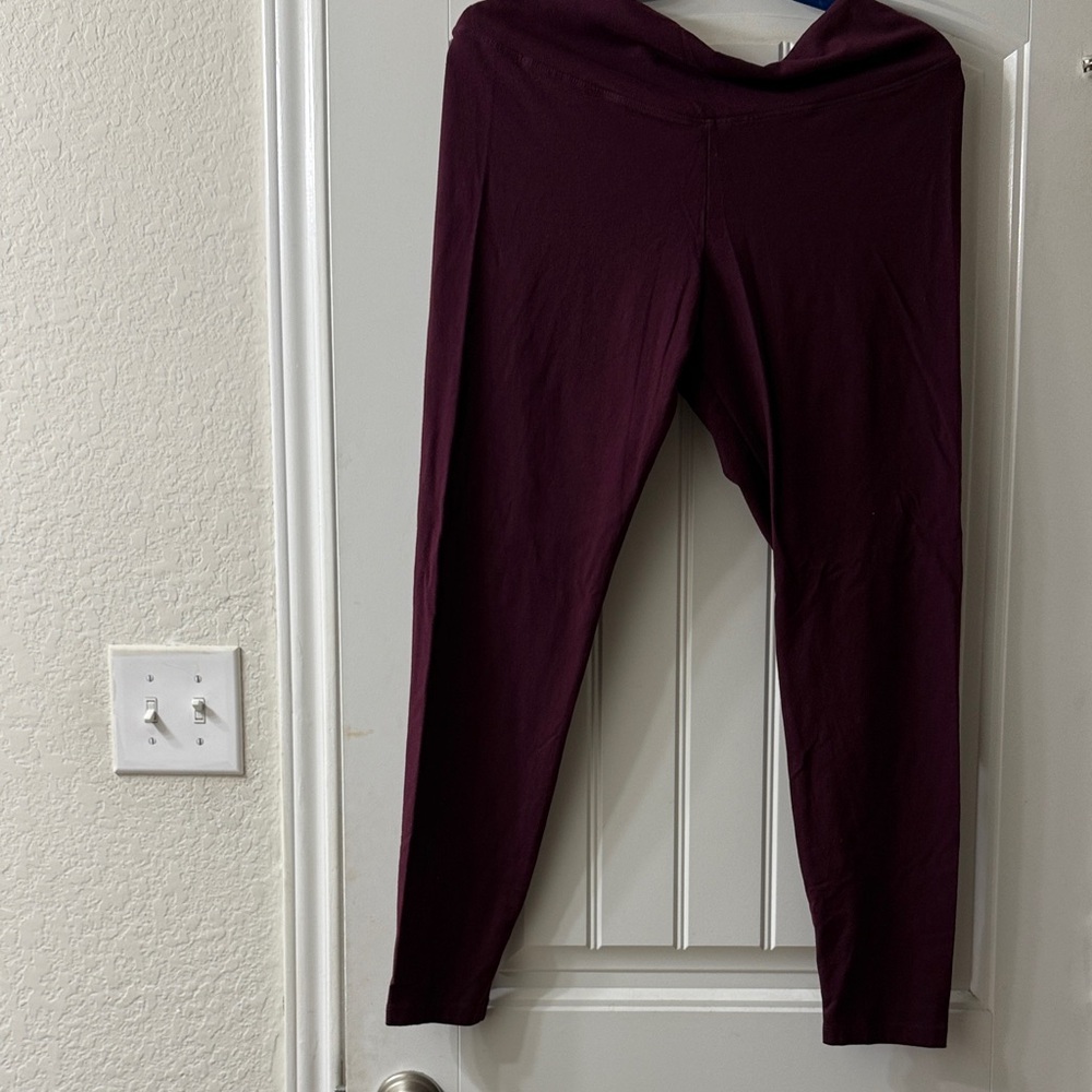 PINK Victoria's Secret maroon Leggings